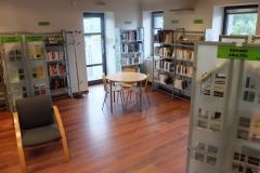 Bibliotheque-du-Mazet-coin-de-consultation