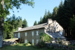 randotourisme-ferme-en-granitMazalibrand